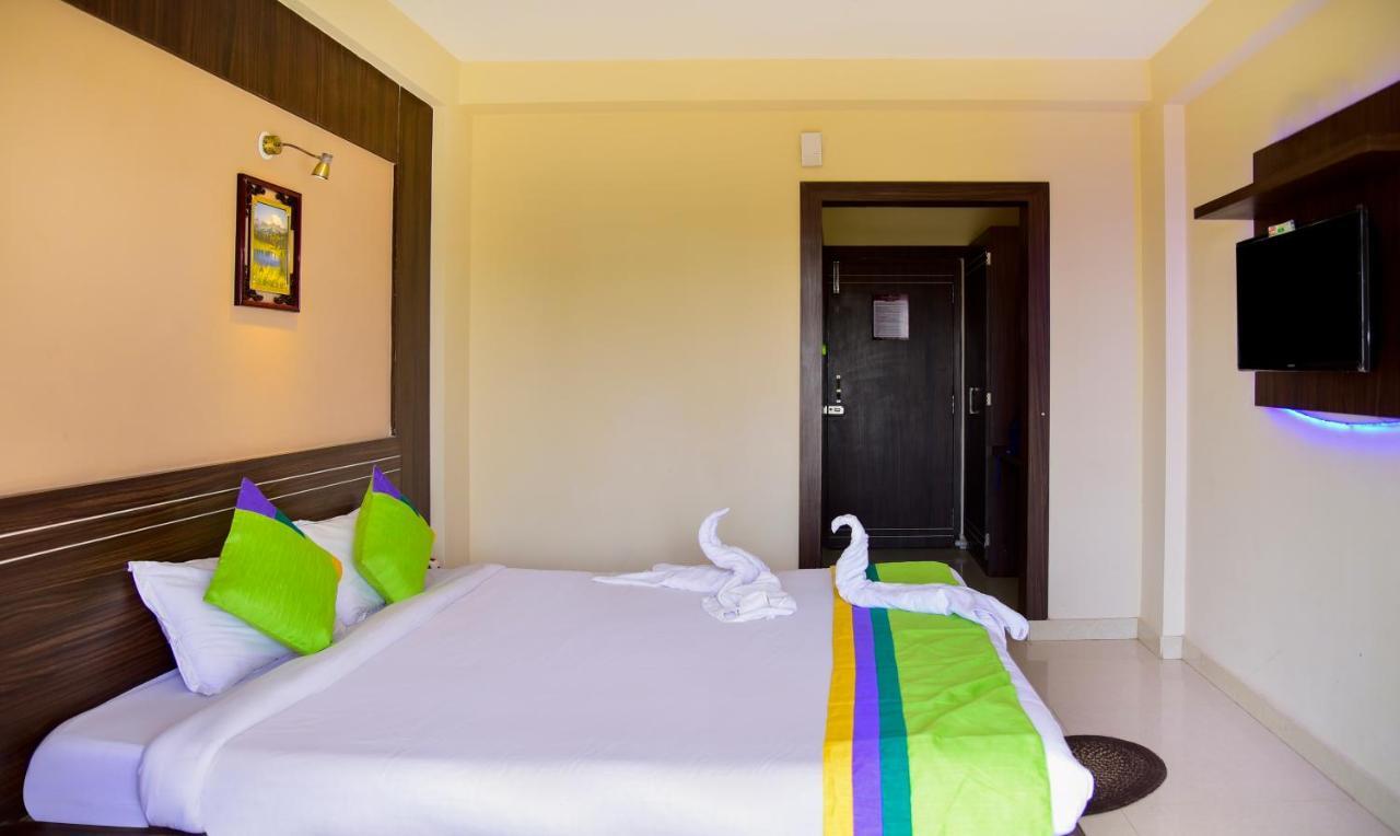 Treebo Trend Globe International Puri Hotel Exterior photo